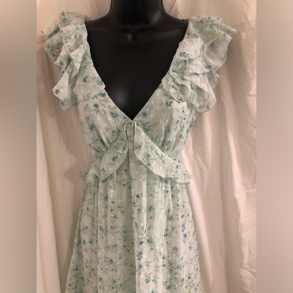 Trixxi green ditsy floral flutter sleeve tiered hem dress size medium brand new - Picture 12 of 15